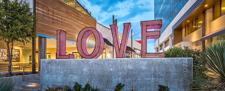 LAURA KIMPTON, LOVE SCULPTURE